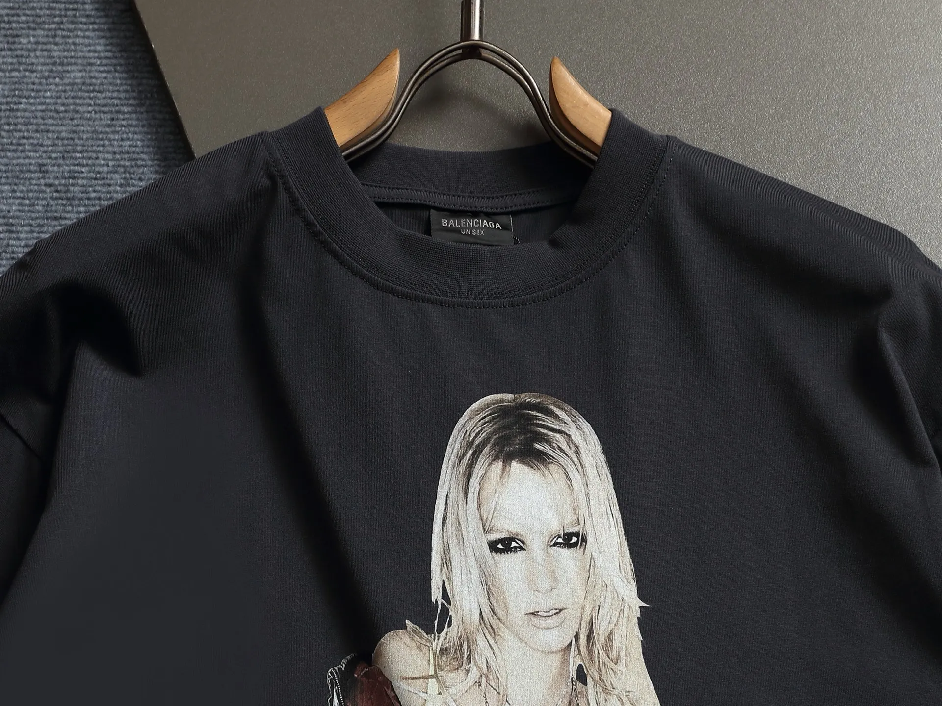 BALENCIAGA 2026 Logo ， Retro Same Style T 320 Versatile : Black Size：XS S M L